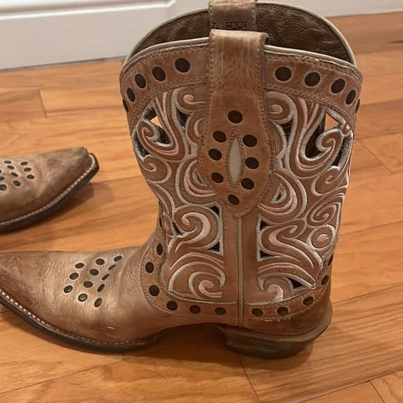 Ariat cowboy boots - Picture 6 of 7